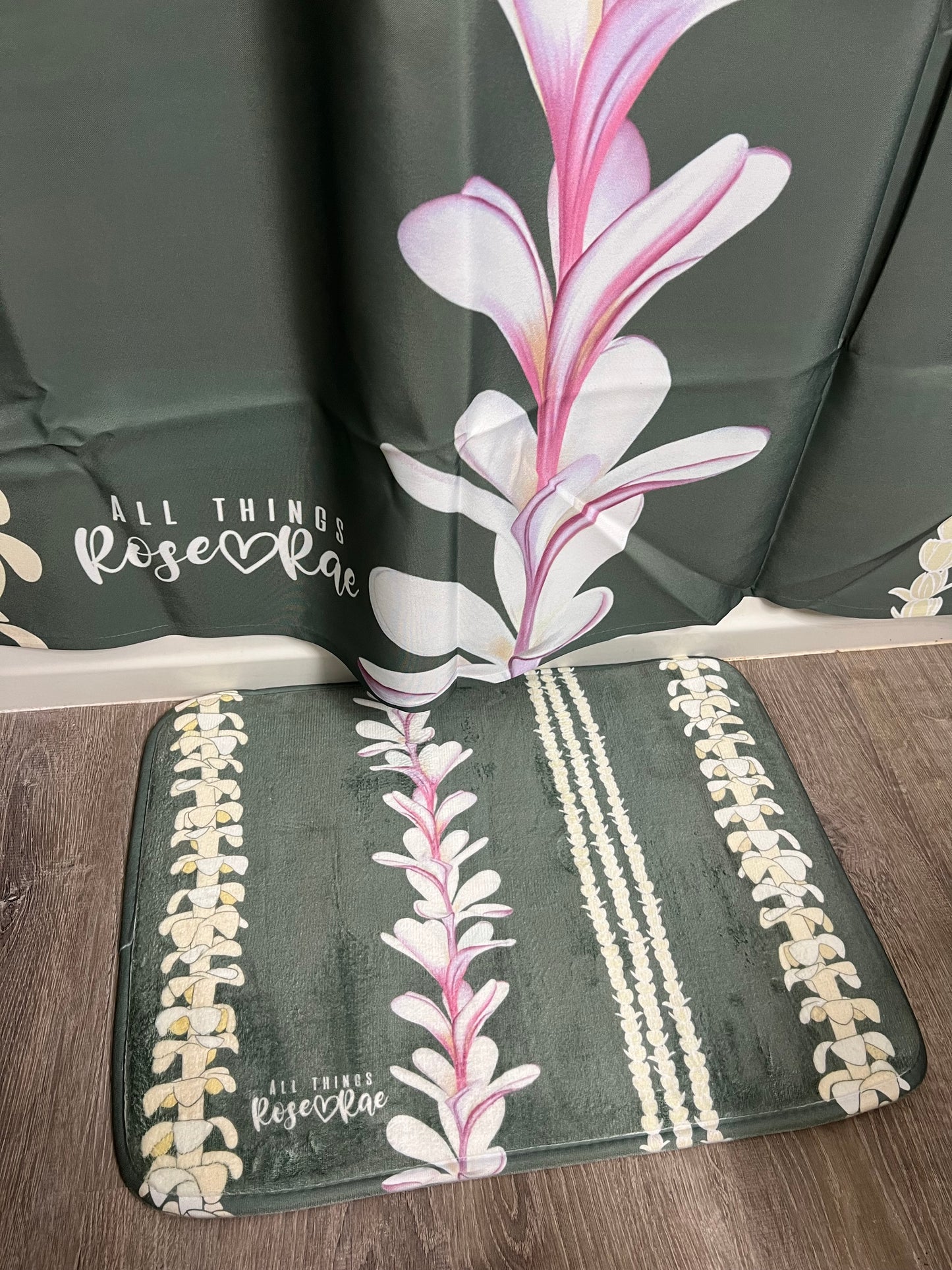 Lei Pūlama (Green) Shower Curtain Set ♡