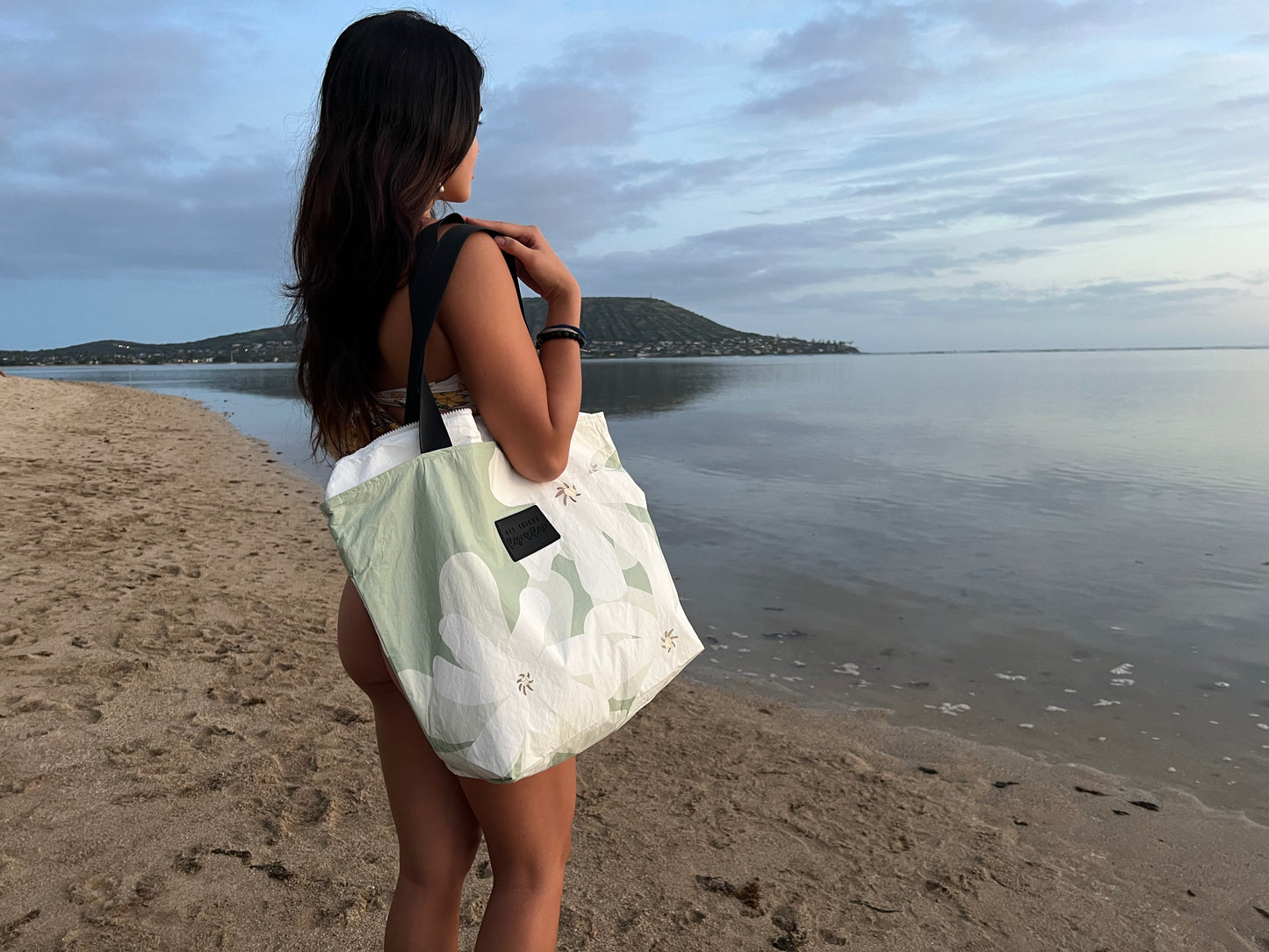 Tiare Splash Resistant Tote♡