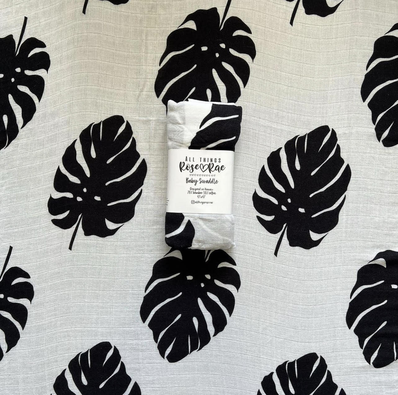 B/W Monstera Swaddle♡